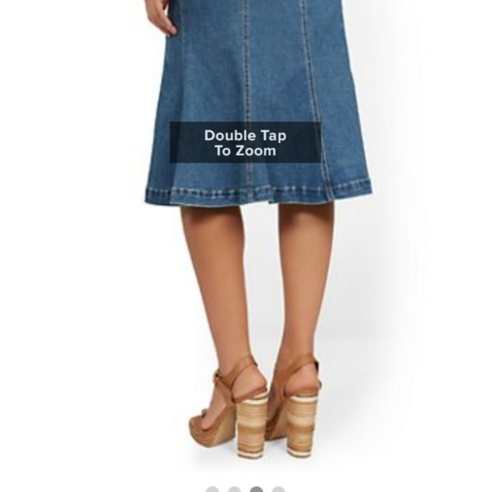 New York and Company Denim Skirt - Picture 4 of 12